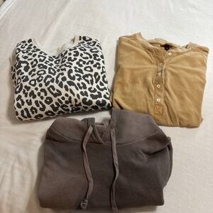 Women's Lot Of 3 Sweatshirts Size 2XL Cropped Boxy Oversized Neutral Color Comfy